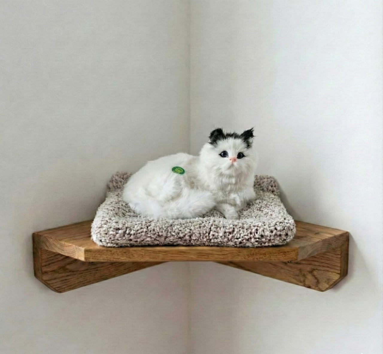 Car & Home Decor (CAT)